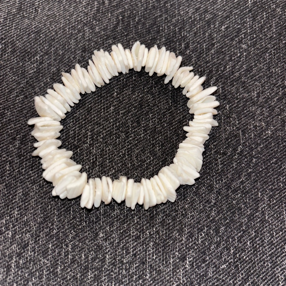 Shell bracelet - Picture 2 of 3